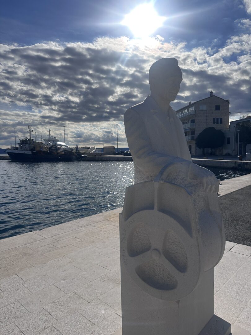 Otisnuli se s Brača, doplovili do zvizda!